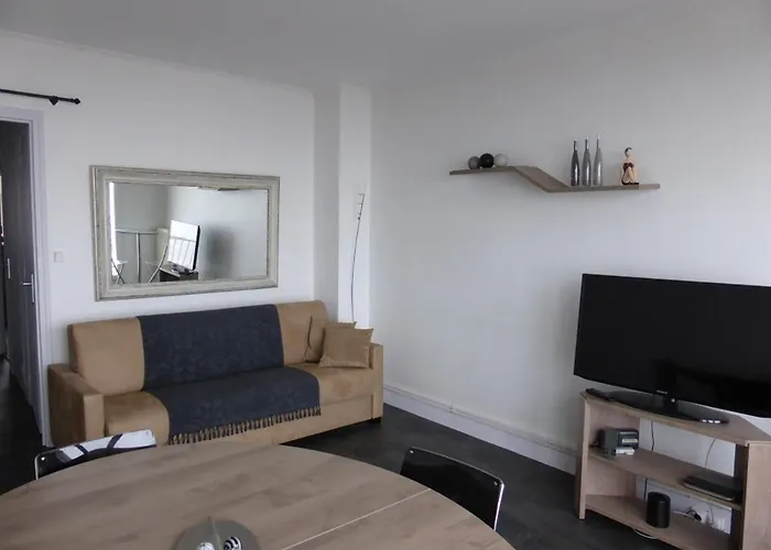 Appartement T2 Face A La Mer, 4 Couchages, Les Sables D'Olonne - Proche Plage Et Marche - Fr-1-325-9 لي سابلِ دولونْ