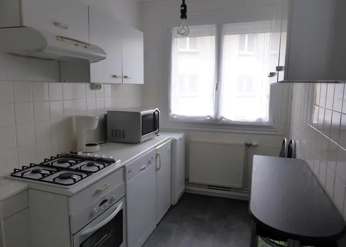 Appartement T2 Face A La Mer, 4 Couchages, Les Sables D'Olonne - Proche Plage Et Marche - Fr-1-325-9 لي سابلِ دولونْ